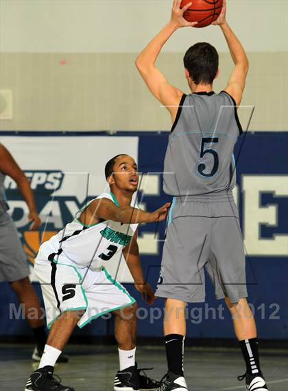 Thumbnail 3 in Villa Park vs Santiago (MaxPreps Holiday Classic) photogallery.