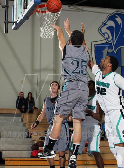 Thumbnail 3 in Villa Park vs Santiago (MaxPreps Holiday Classic) photogallery.