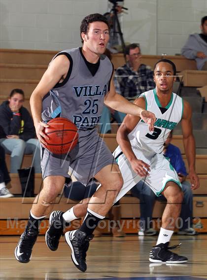 Thumbnail 2 in Villa Park vs Santiago (MaxPreps Holiday Classic) photogallery.