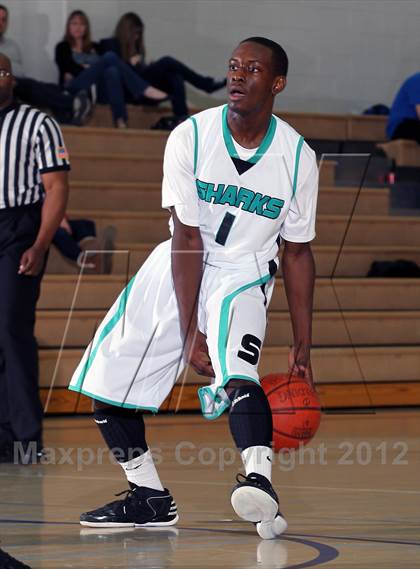Thumbnail 2 in Villa Park vs Santiago (MaxPreps Holiday Classic) photogallery.