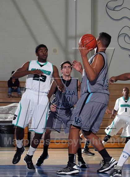 Thumbnail 2 in Villa Park vs Santiago (MaxPreps Holiday Classic) photogallery.