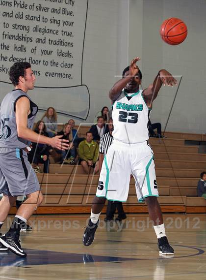Thumbnail 3 in Villa Park vs Santiago (MaxPreps Holiday Classic) photogallery.