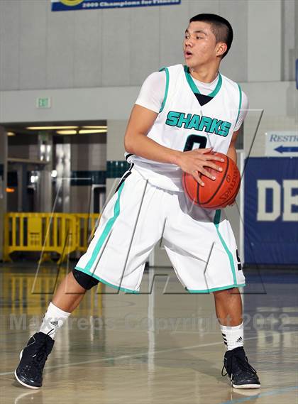 Thumbnail 2 in Villa Park vs Santiago (MaxPreps Holiday Classic) photogallery.