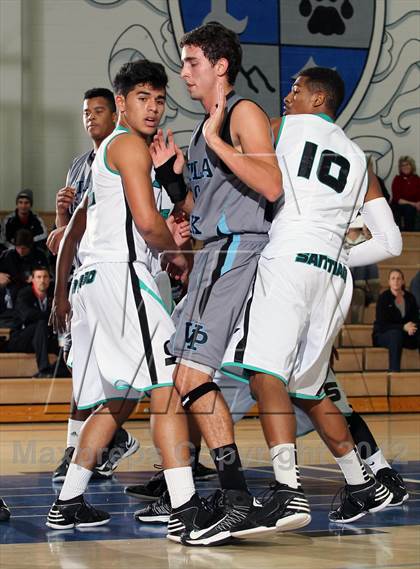 Thumbnail 3 in Villa Park vs Santiago (MaxPreps Holiday Classic) photogallery.