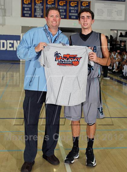 Thumbnail 1 in Villa Park vs Santiago (MaxPreps Holiday Classic) photogallery.