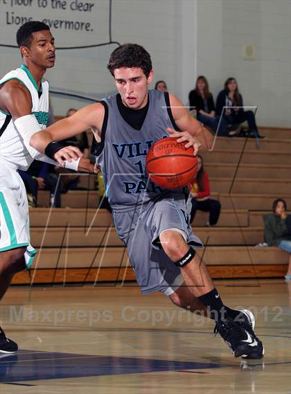 Thumbnail 2 in Villa Park vs Santiago (MaxPreps Holiday Classic) photogallery.