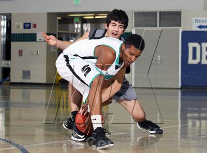 Thumbnail 1 in Villa Park vs Santiago (MaxPreps Holiday Classic) photogallery.