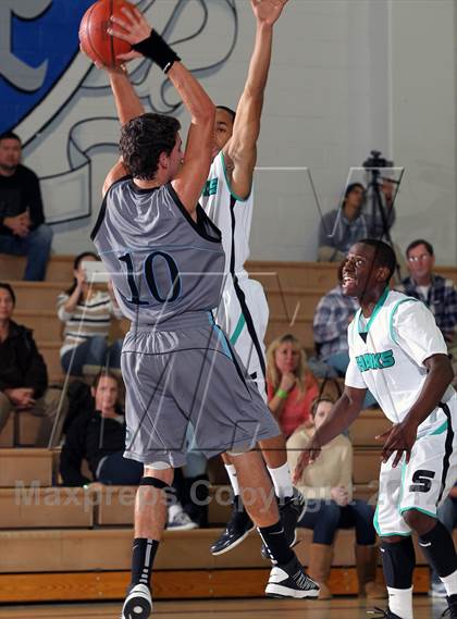 Thumbnail 1 in Villa Park vs Santiago (MaxPreps Holiday Classic) photogallery.