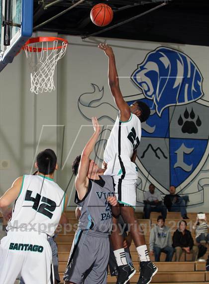 Thumbnail 2 in Villa Park vs Santiago (MaxPreps Holiday Classic) photogallery.