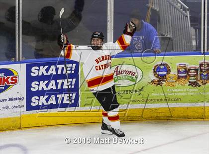 Thumbnail 3 in Seton Hall Prep vs. Bergen Catholic (Notre Dame New Year's Invitational Consolation) photogallery.