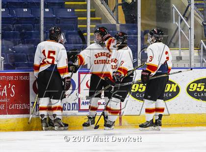 Thumbnail 2 in Seton Hall Prep vs. Bergen Catholic (Notre Dame New Year's Invitational Consolation) photogallery.