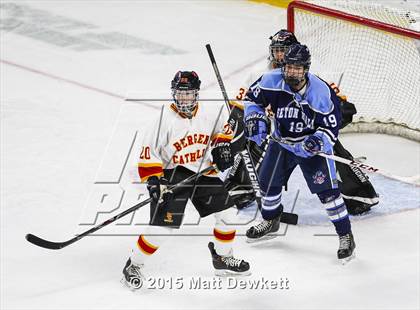 Thumbnail 3 in Seton Hall Prep vs. Bergen Catholic (Notre Dame New Year's Invitational Consolation) photogallery.