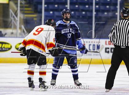 Thumbnail 1 in Seton Hall Prep vs. Bergen Catholic (Notre Dame New Year's Invitational Consolation) photogallery.
