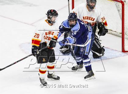 Thumbnail 1 in Seton Hall Prep vs. Bergen Catholic (Notre Dame New Year's Invitational Consolation) photogallery.