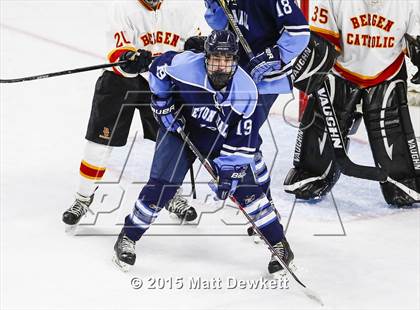 Thumbnail 2 in Seton Hall Prep vs. Bergen Catholic (Notre Dame New Year's Invitational Consolation) photogallery.