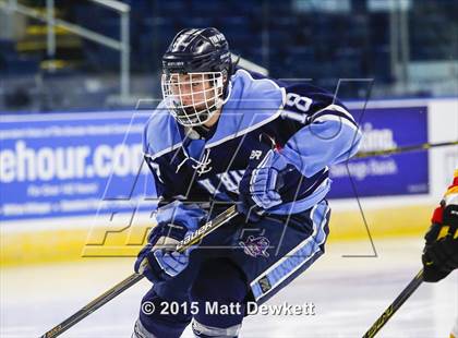 Thumbnail 3 in Seton Hall Prep vs. Bergen Catholic (Notre Dame New Year's Invitational Consolation) photogallery.