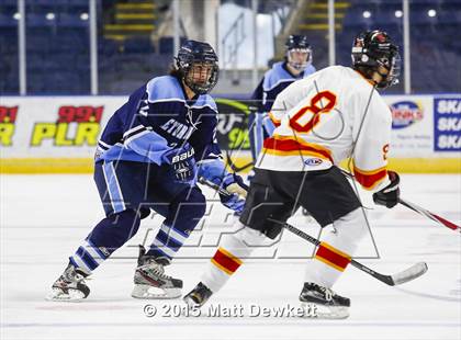 Thumbnail 2 in Seton Hall Prep vs. Bergen Catholic (Notre Dame New Year's Invitational Consolation) photogallery.