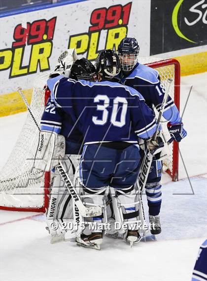 Thumbnail 2 in Seton Hall Prep vs. Bergen Catholic (Notre Dame New Year's Invitational Consolation) photogallery.