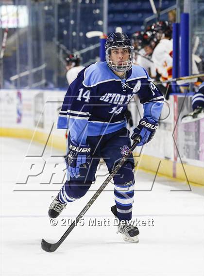 Thumbnail 1 in Seton Hall Prep vs. Bergen Catholic (Notre Dame New Year's Invitational Consolation) photogallery.