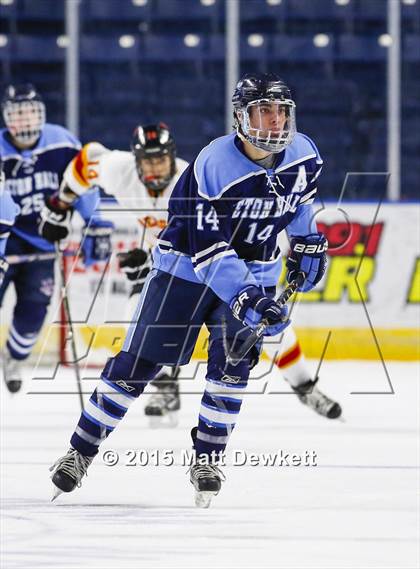 Thumbnail 2 in Seton Hall Prep vs. Bergen Catholic (Notre Dame New Year's Invitational Consolation) photogallery.