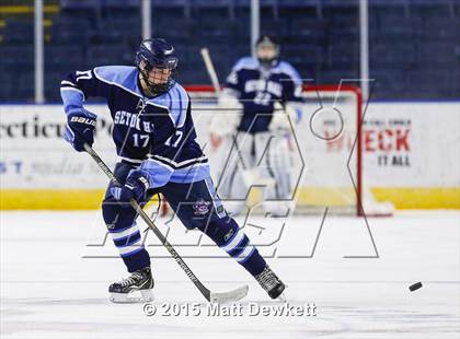 Thumbnail 1 in Seton Hall Prep vs. Bergen Catholic (Notre Dame New Year's Invitational Consolation) photogallery.