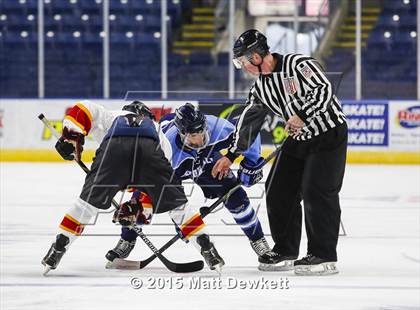 Thumbnail 3 in Seton Hall Prep vs. Bergen Catholic (Notre Dame New Year's Invitational Consolation) photogallery.