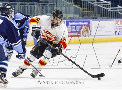 Thumbnail 2 in Seton Hall Prep vs. Bergen Catholic (Notre Dame New Year's Invitational Consolation) photogallery.