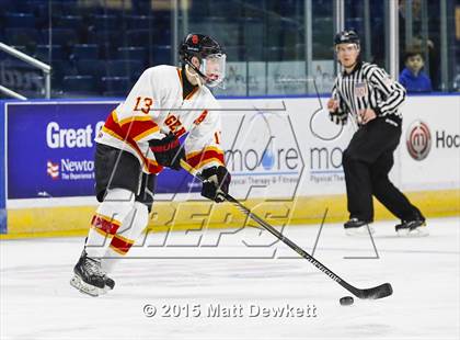 Thumbnail 2 in Seton Hall Prep vs. Bergen Catholic (Notre Dame New Year's Invitational Consolation) photogallery.