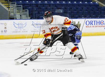 Thumbnail 2 in Seton Hall Prep vs. Bergen Catholic (Notre Dame New Year's Invitational Consolation) photogallery.