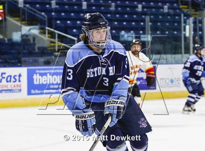 Thumbnail 3 in Seton Hall Prep vs. Bergen Catholic (Notre Dame New Year's Invitational Consolation) photogallery.