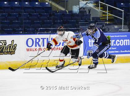 Thumbnail 3 in Seton Hall Prep vs. Bergen Catholic (Notre Dame New Year's Invitational Consolation) photogallery.