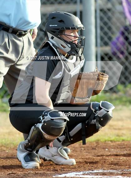 Thumbnail 3 in Bauxite vs. Jacksonville photogallery.