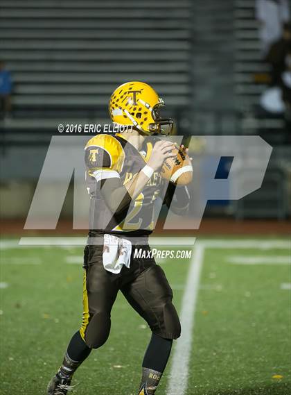 Thumbnail 1 in Sharon vs Titusville (PIAA D10 AAA Semifinal) photogallery.