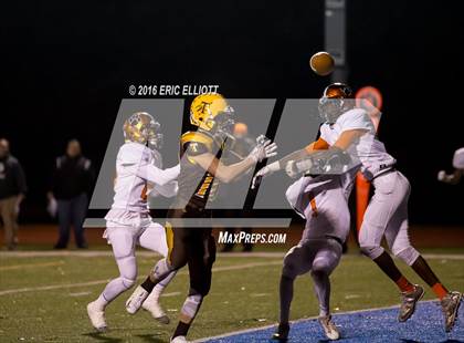 Thumbnail 2 in Sharon vs Titusville (PIAA D10 AAA Semifinal) photogallery.