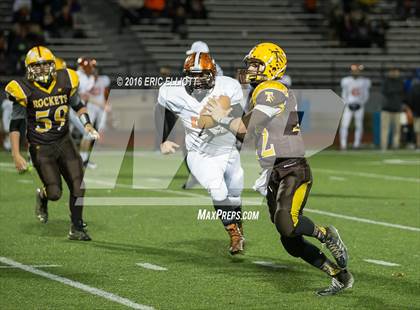 Thumbnail 1 in Sharon vs Titusville (PIAA D10 AAA Semifinal) photogallery.