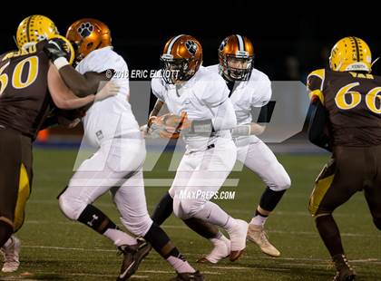 Thumbnail 2 in Sharon vs Titusville (PIAA D10 AAA Semifinal) photogallery.