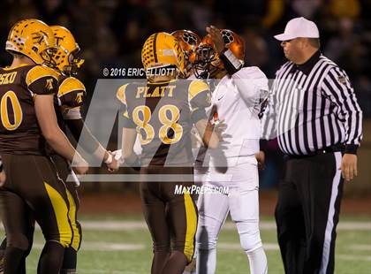 Thumbnail 3 in Sharon vs Titusville (PIAA D10 AAA Semifinal) photogallery.