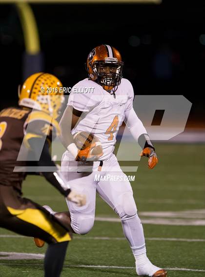 Thumbnail 1 in Sharon vs Titusville (PIAA D10 AAA Semifinal) photogallery.