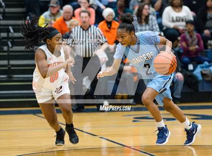 Thumbnail 2 in Edwardsville vs Belleville East (IHSA 4A Regional Playoff) photogallery.