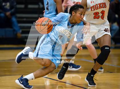 Thumbnail 1 in Edwardsville vs Belleville East (IHSA 4A Regional Playoff) photogallery.