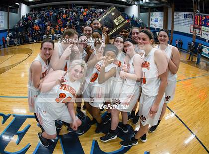Thumbnail 2 in Edwardsville vs Belleville East (IHSA 4A Regional Playoff) photogallery.