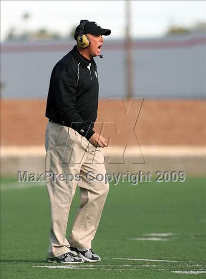 Thumbnail 1 in Abilene vs. Cedar Hill (Texas 5A Region I Playoffs) photogallery.
