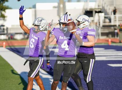Thumbnail 3 in Pike @ Ben Davis photogallery.