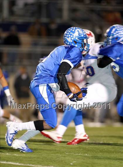 Thumbnail 3 in Midway vs. Tyler (4A Division 1 Semifinal) photogallery.