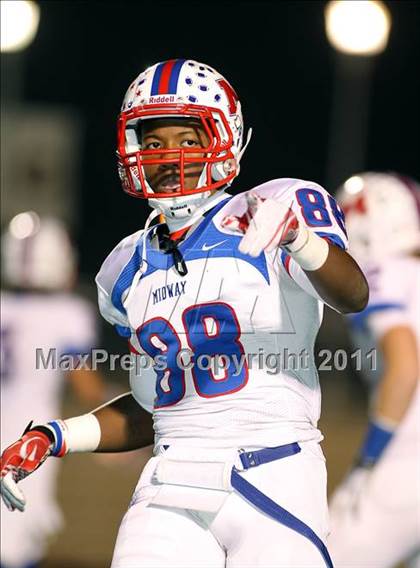 Thumbnail 1 in Midway vs. Tyler (4A Division 1 Semifinal) photogallery.