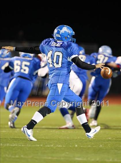 Thumbnail 1 in Midway vs. Tyler (4A Division 1 Semifinal) photogallery.