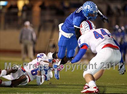 Thumbnail 3 in Midway vs. Tyler (4A Division 1 Semifinal) photogallery.