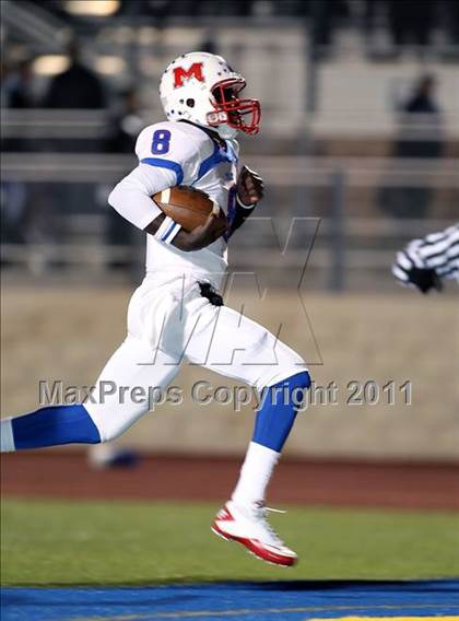 Thumbnail 3 in Midway vs. Tyler (4A Division 1 Semifinal) photogallery.