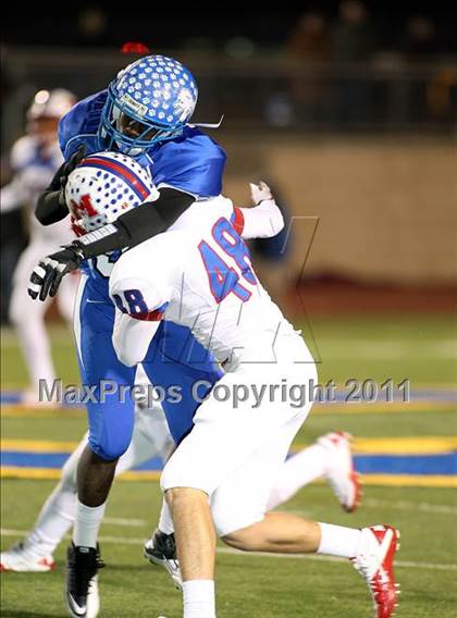 Thumbnail 3 in Midway vs. Tyler (4A Division 1 Semifinal) photogallery.