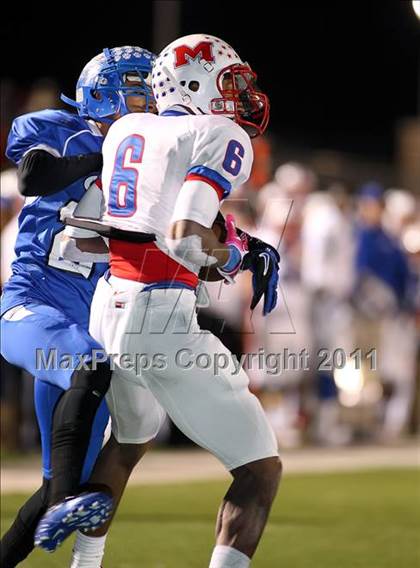 Thumbnail 1 in Midway vs. Tyler (4A Division 1 Semifinal) photogallery.